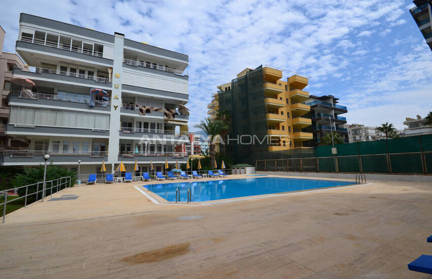 Alanya Mahmutlar'da Denize Sıfır Havuz Manzaralı Eşyalı Daire 3