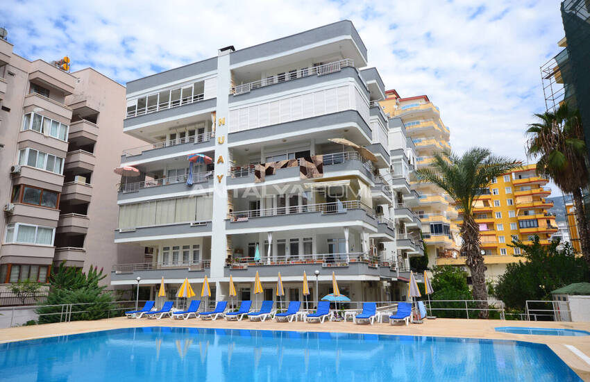 Alanya Mahmutlar'da Denize Sıfır Havuz Manzaralı Eşyalı Daire 2