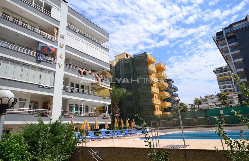 Alanya Mahmutlar'da Denize Sıfır Havuz Manzaralı Eşyalı Daire 9