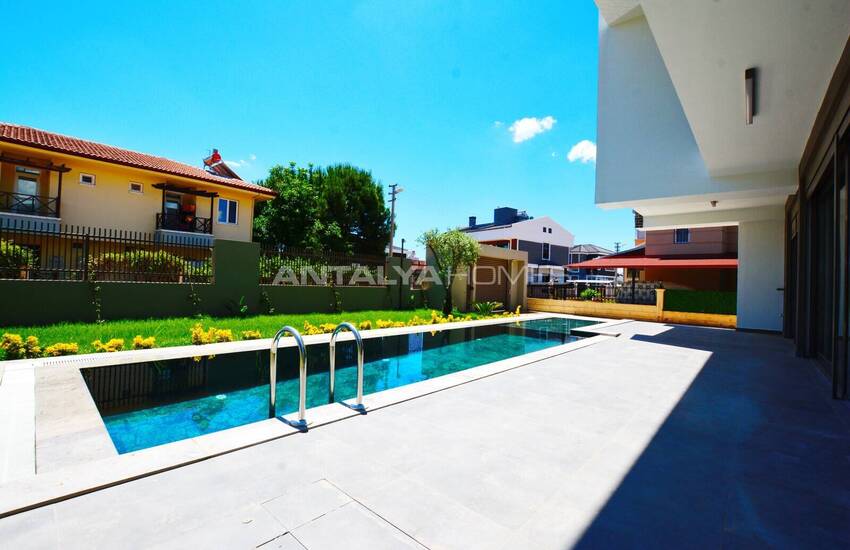 Smart Houses with Pool and Garden in Antalya Dosemealti 1