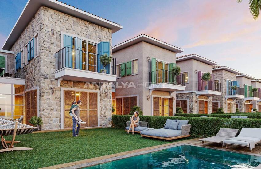 Hus Med Pooler Och Rymliga Terrasser I Antalya Dosemealti