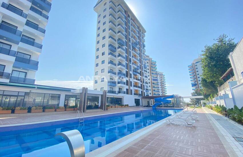 Furnished Flat with Rich Communal Amenities in Alanya