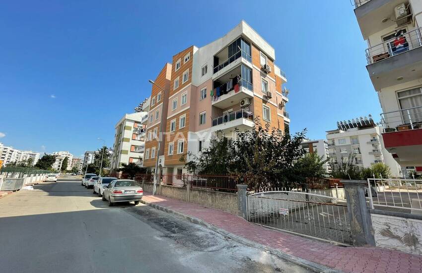 2-bedroom Flat Near the City Center in Antalya Muratpaşa 3