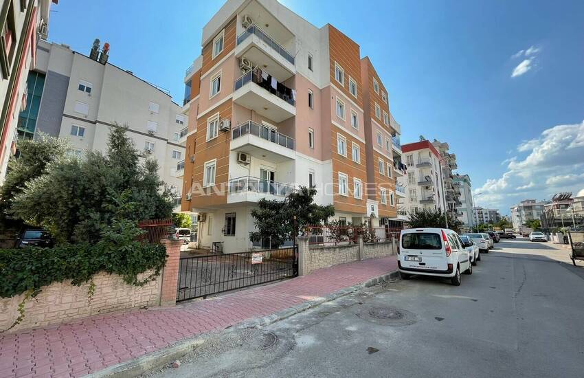 2-bedroom Flat Near the City Center in Antalya Muratpaşa 2