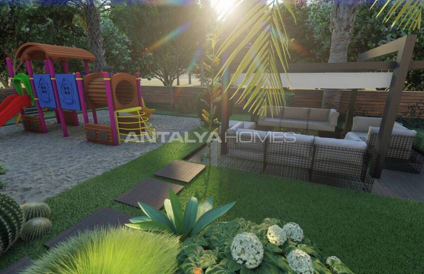 Antalya Konyaaltı'nda Havuzlu Site İçinde Dağ Manzaralı Daireler 10