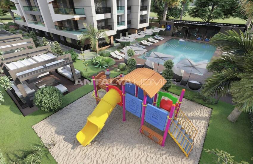 Antalya Konyaaltı'nda Havuzlu Site İçinde Dağ Manzaralı Daireler 7