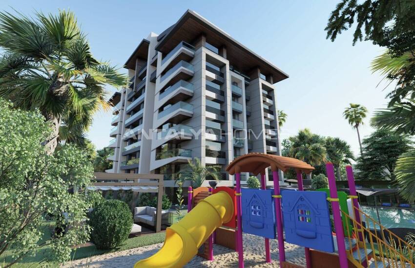 Antalya Konyaaltı'nda Havuzlu Site İçinde Dağ Manzaralı Daireler 3