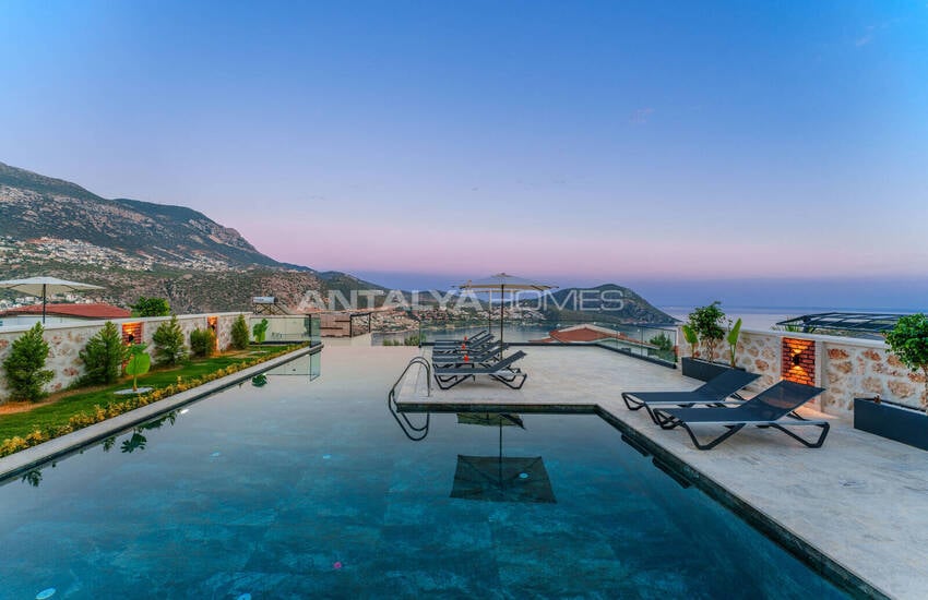 Antalya Kalkan'da Lüks Tasarımlı ve Eşyalı Evler 19