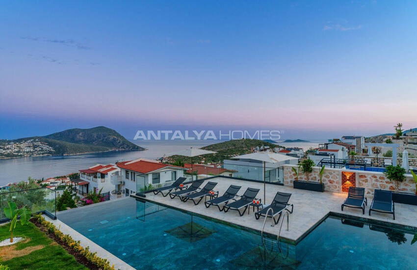 Antalya Kalkan'da Lüks Tasarımlı ve Eşyalı Evler 16