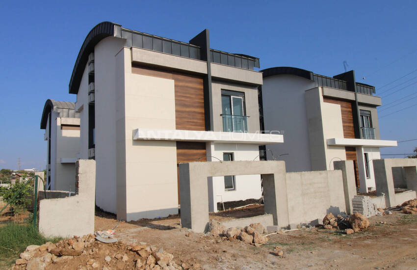 Houses with Pool Close to Airport in Antalya Aksu 1