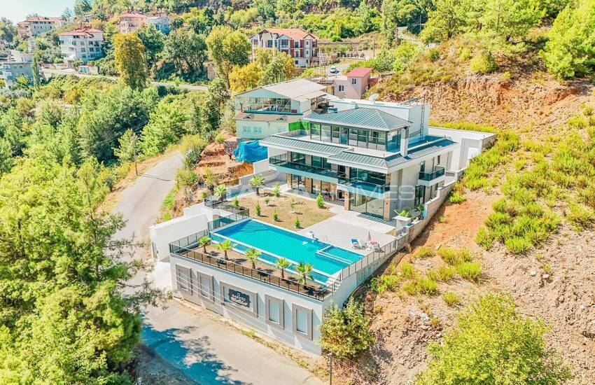 Stylish Detached House with Private Pool in Alanya Tepe