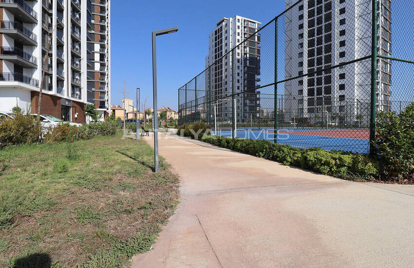 Döşemealtı'nda Rengi Antalya Sitesi'nde Eşyalı 1 Yatak Odalı Daire 2