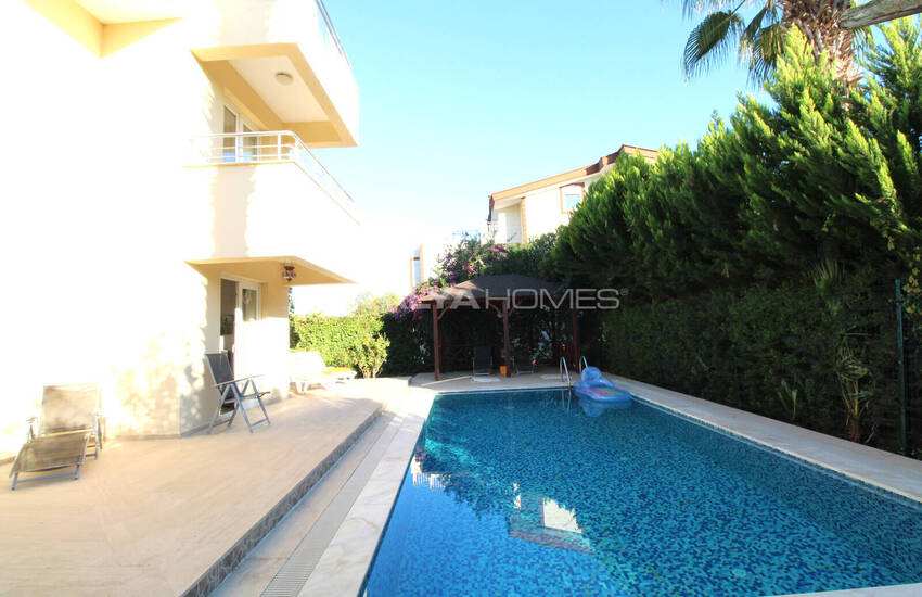 Antalya Kadriye'de İdeal Konumda Eşyalı Villa 11