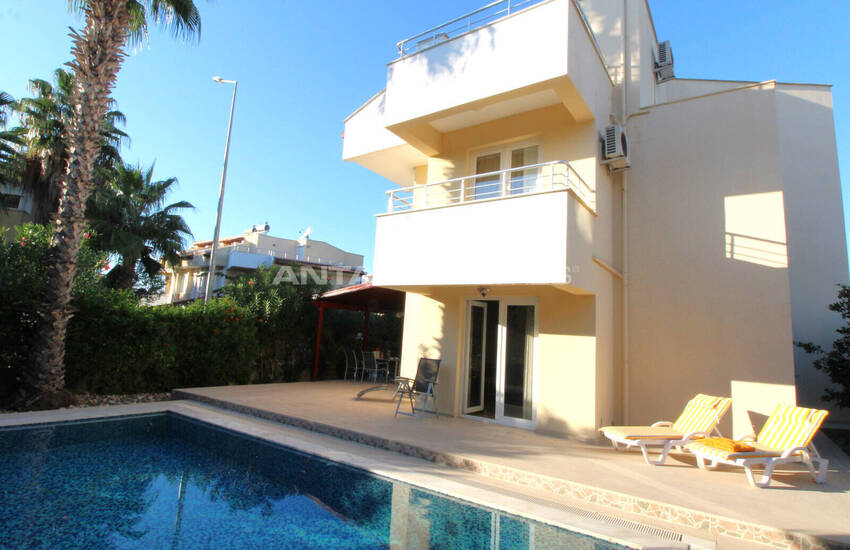 Antalya Kadriye'de İdeal Konumda Eşyalı Villa 7