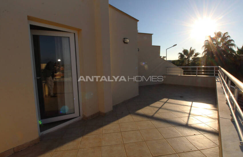 Antalya Kadriye'de İdeal Konumda Eşyalı Villa 17