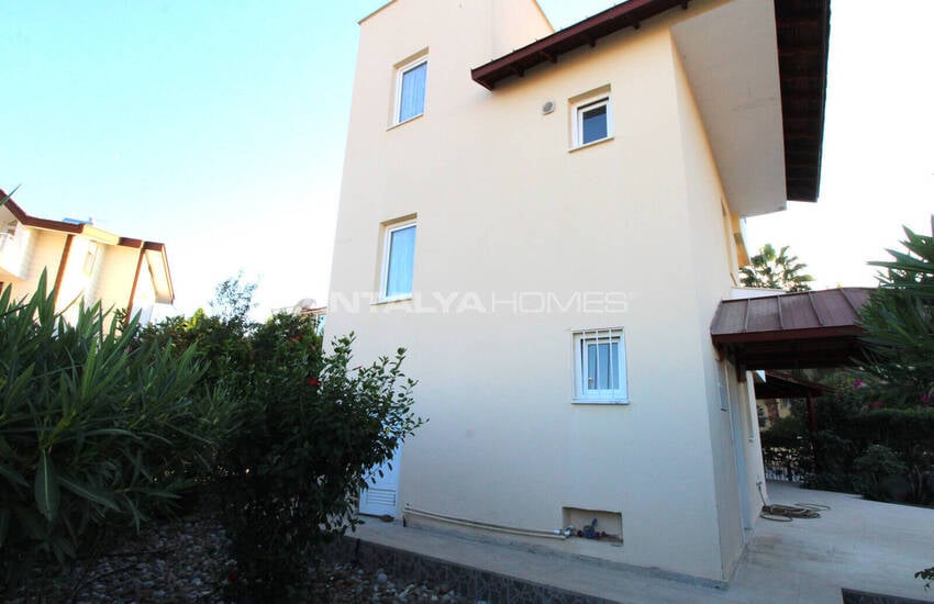 Antalya Kadriye'de İdeal Konumda Eşyalı Villa 10