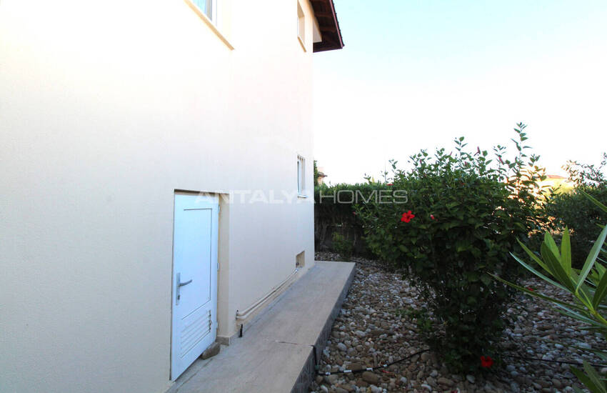 Antalya Kadriye'de İdeal Konumda Eşyalı Villa 13