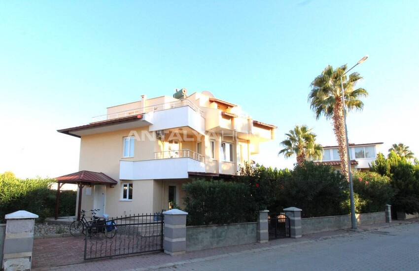Furnished Villa with Ideal Location in Antalya Kadriye 1