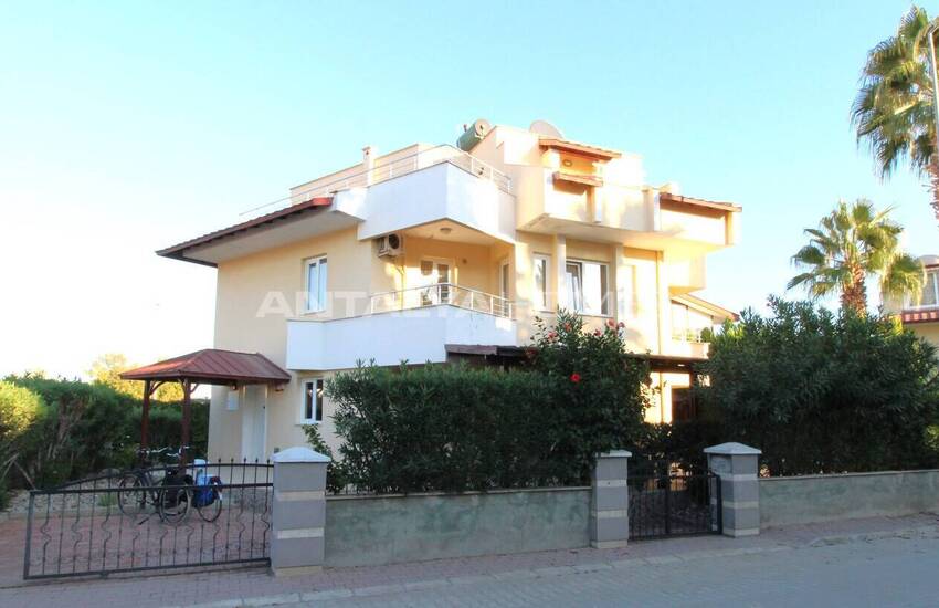 Antalya Kadriye'de İdeal Konumda Eşyalı Villa 2