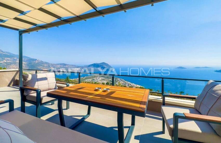 Houses with Sea Views and 4 Bedrooms in Antalya Kalkan
