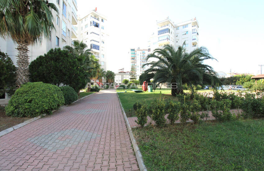 Spacious Apartment in Complex Close to Sea in Antalya Muratpasa 4