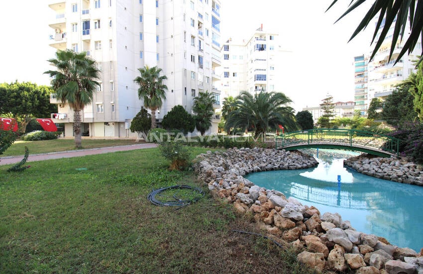 Spacious Apartment in Complex Close to Sea in Antalya Muratpasa 2