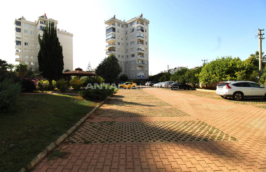 Spacious Apartment in Complex Close to Sea in Antalya Muratpasa 8