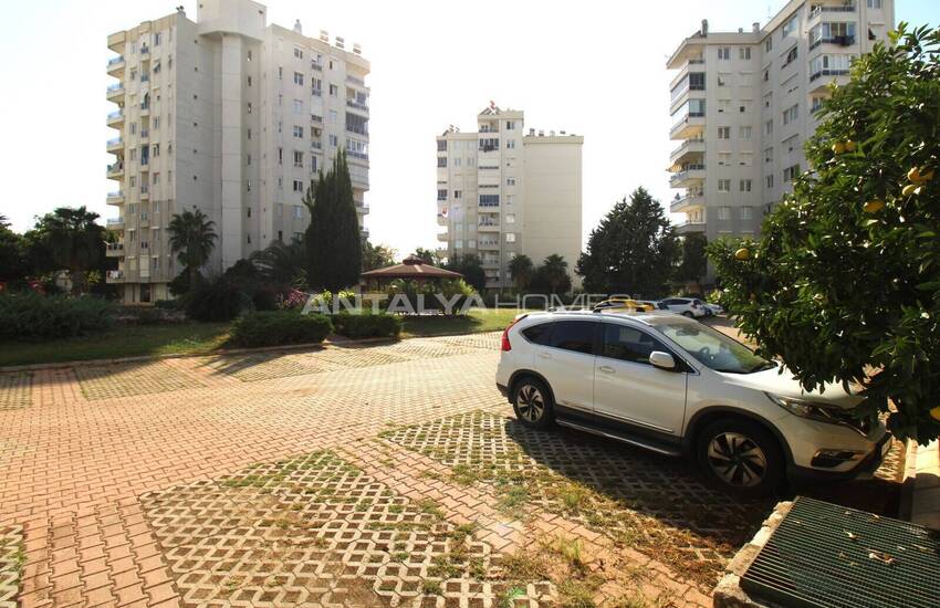 Spacious Apartment in Complex Close to Sea in Antalya Muratpasa 7