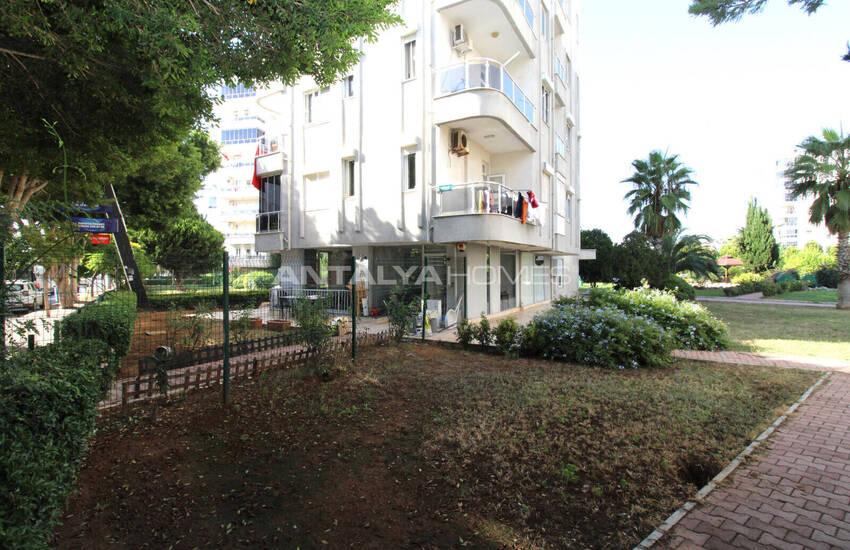 Spacious Apartment in Complex Close to Sea in Antalya Muratpasa 16