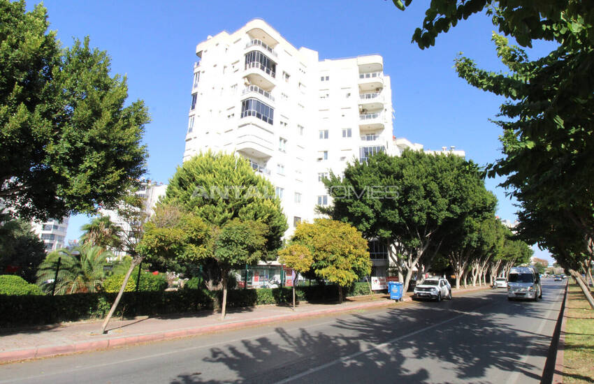 Spacious Apartment in Complex Close to Sea in Antalya Muratpasa 10