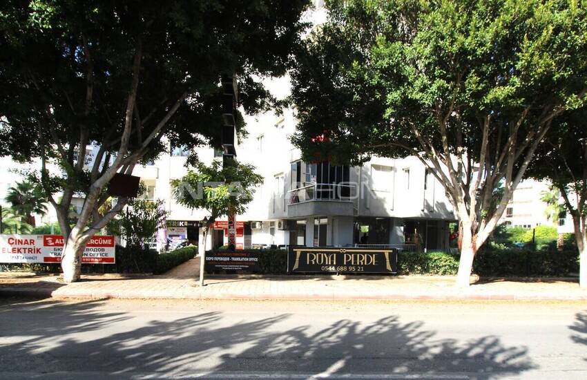 Spacious Apartment in Complex Close to Sea in Antalya Muratpasa 12