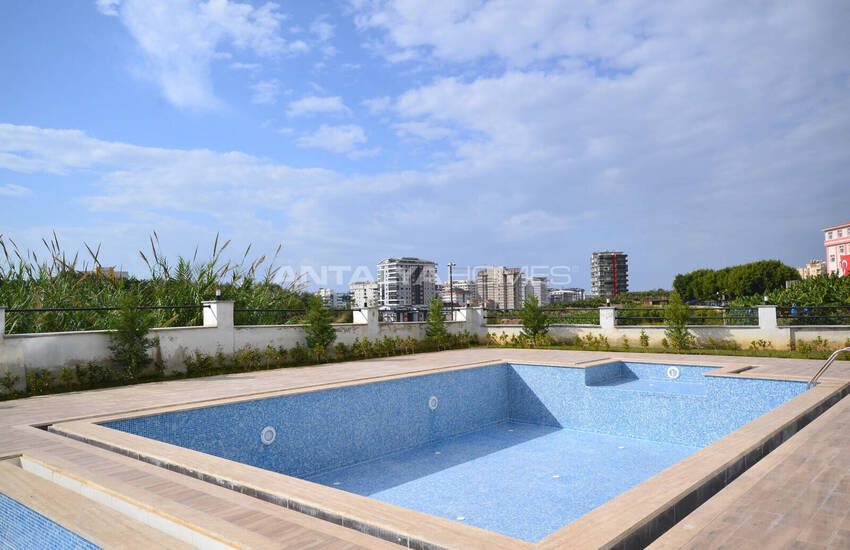 Alanya Mahmutlar'da Deniz Manzaralı ve Eşyalı Dubleks Daire 4