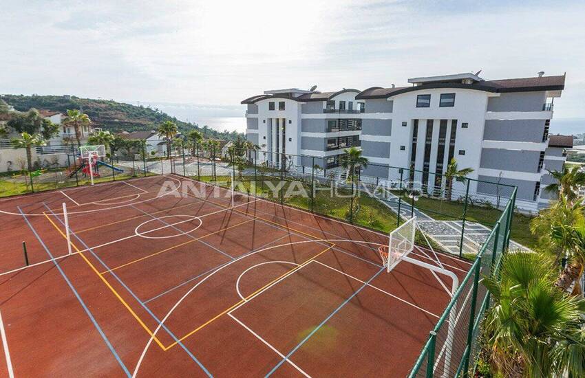 عقارات مطلة على البحر بالقرب من المرافق في ألانيا 12