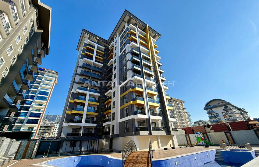 املاک در فاصله پیاده روی دریا در آلانیا محمودلار