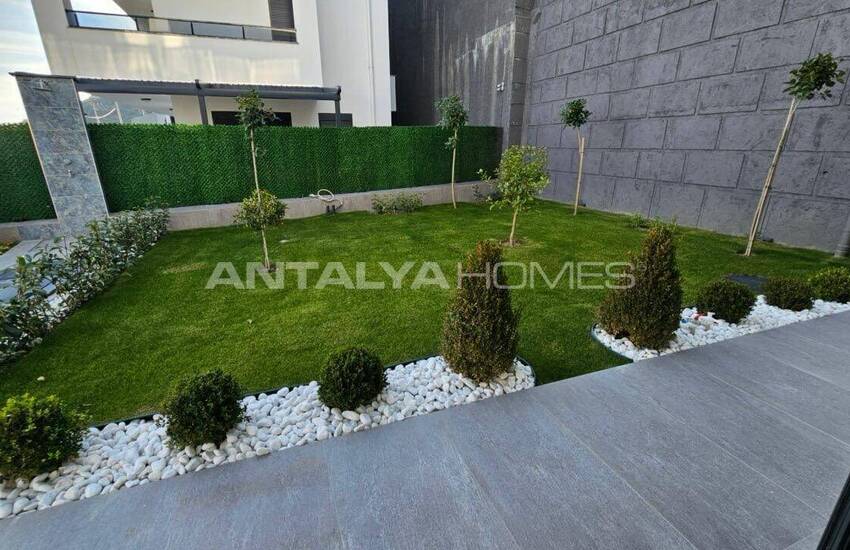 ملک با دید دریا با استخر و باغ خصوصی در آلانیا 3