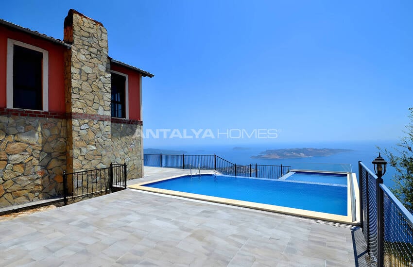 Antalya Kaş'ta 2 Yatak Odalı ve Geniş Tasarımlı Villa 3