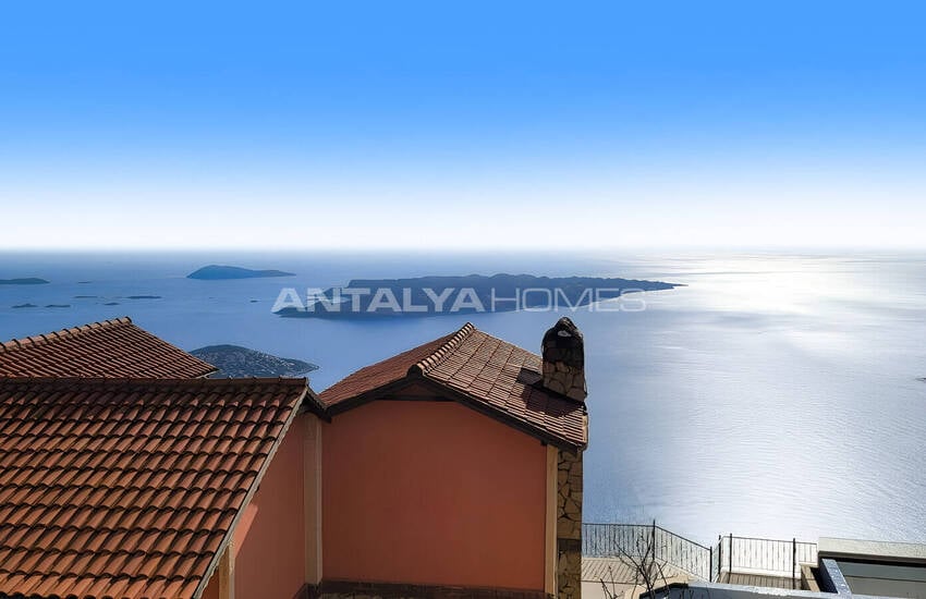 Antalya Kaş'ta 2 Yatak Odalı ve Geniş Tasarımlı Villa 4