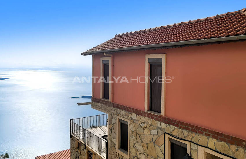 Antalya Kaş'ta 2 Yatak Odalı ve Geniş Tasarımlı Villa 5