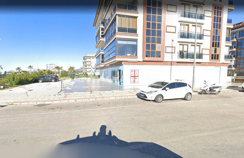 Spacious Beachfront Commercial Unit with Rental Guarantee in Alanya 3