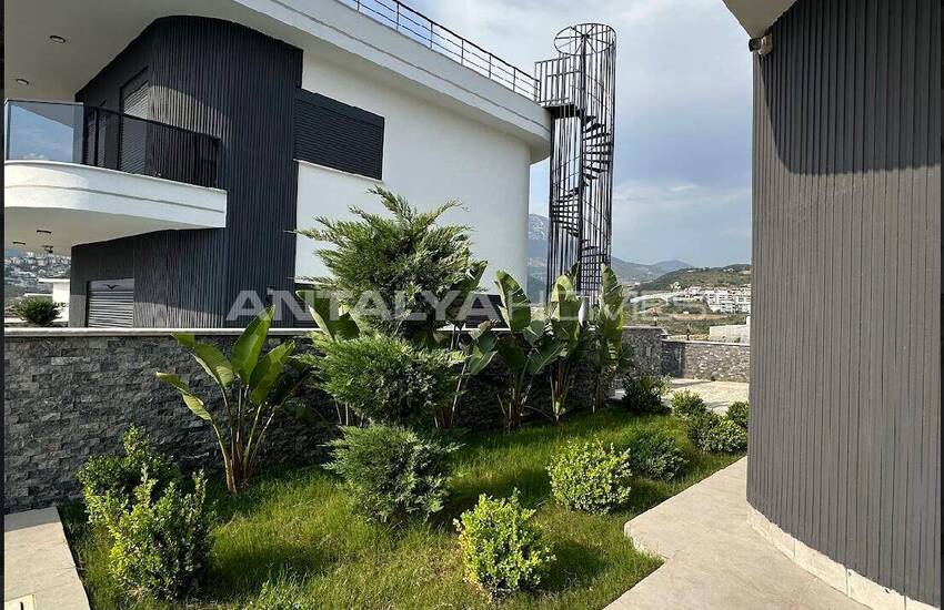 ویلا با دید دریا با استخر و باغ خصوصی در آلانیا کارگیچاک 3
