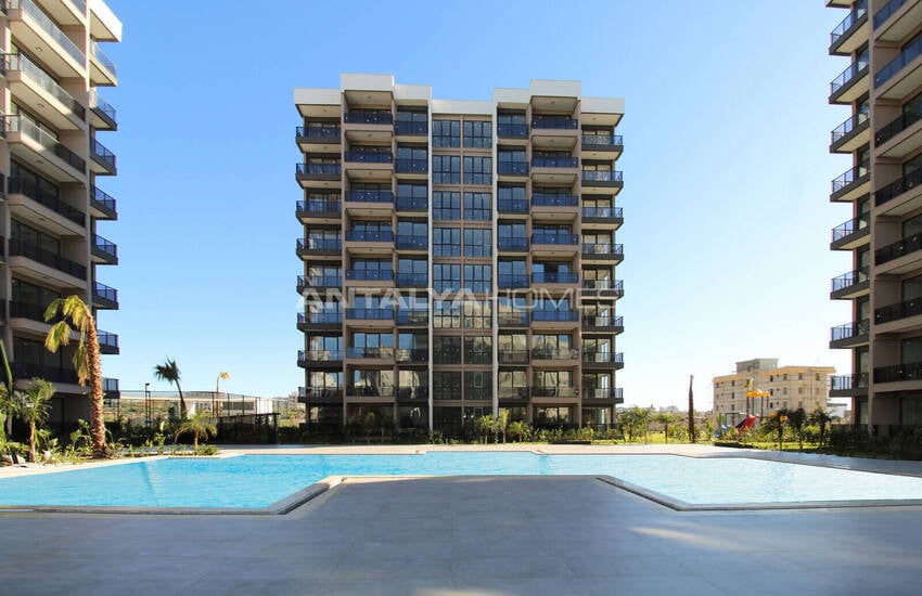 2-bedroom Apartments in Complex with Amenities in Antalya Altintas 1