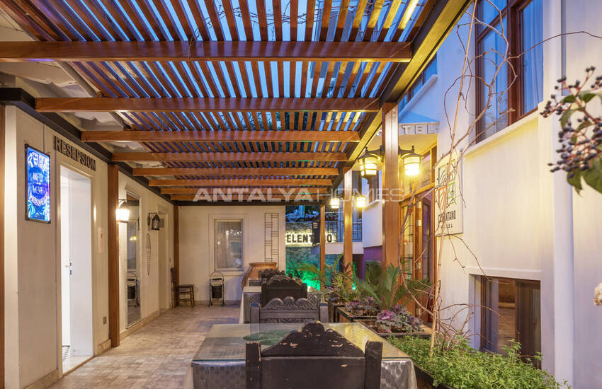 Boutique Hotel with 21 Rooms and Cafe in Old Town in Antalya 14