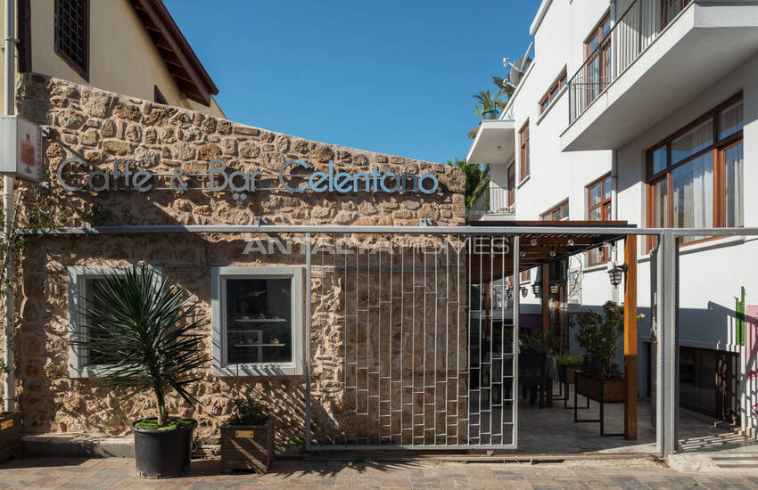 Boutique Hotel with 21 Rooms and Cafe in Old Town in Antalya 12