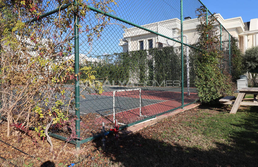 Antalya Döşemealtı'nda Geniş Bahçeli ve Yüksek Tavanlı Villalar 14