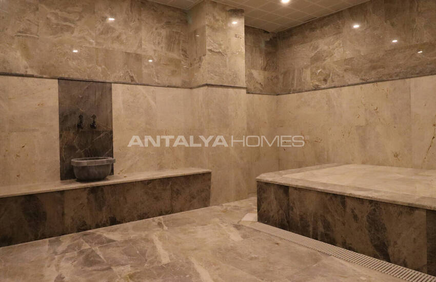 Antalya Döşemealtı'nda Geniş Bahçeli ve Yüksek Tavanlı Villalar 16