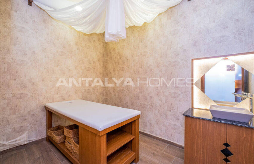 Alanya Oba'da Merkezi Konumda Satılık Eşyalı Daire 12