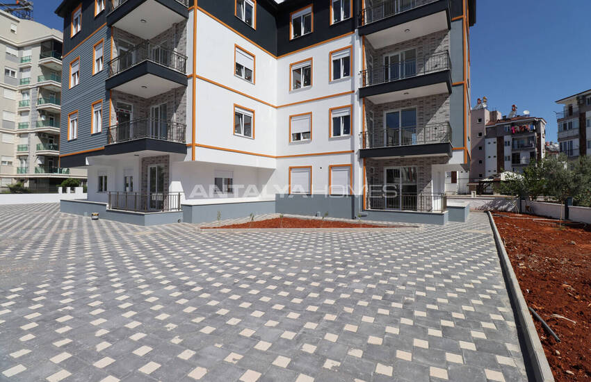 Ruime Appartementen Met Balkon Dicht Voorzieningen In Antalya Kepez 4