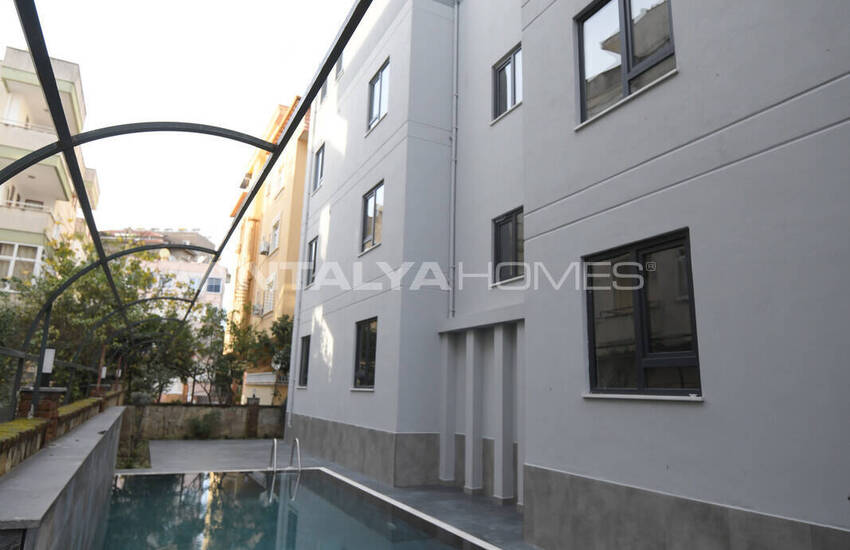 Flats in a Complex with Communal Pool in Alanya 3