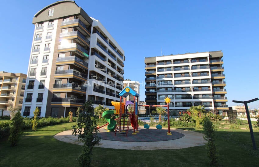 Spacious Flats in a Project with Pool in Altıntaş Antalya 4