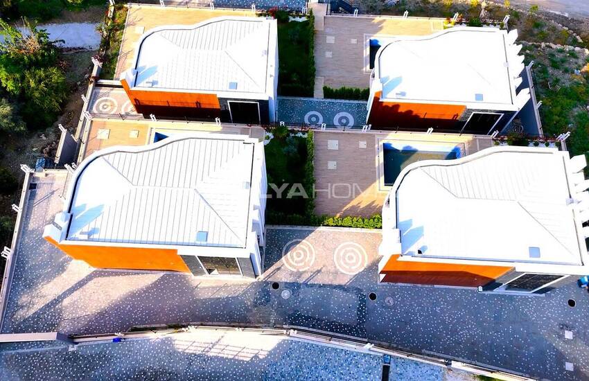 Detached Houses with Private Pools in Alanya Turkey 1